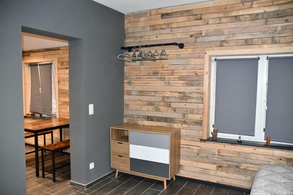 Logement In Wood Брюжлет Экстерьер фото